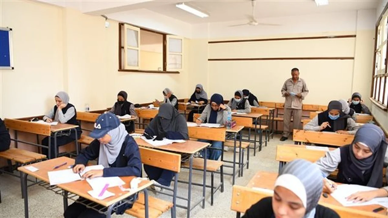 موعد العودة.. جدول انطلاق الفصل الدراسي الثاني في المدارس بعد إجازة منتصف العام